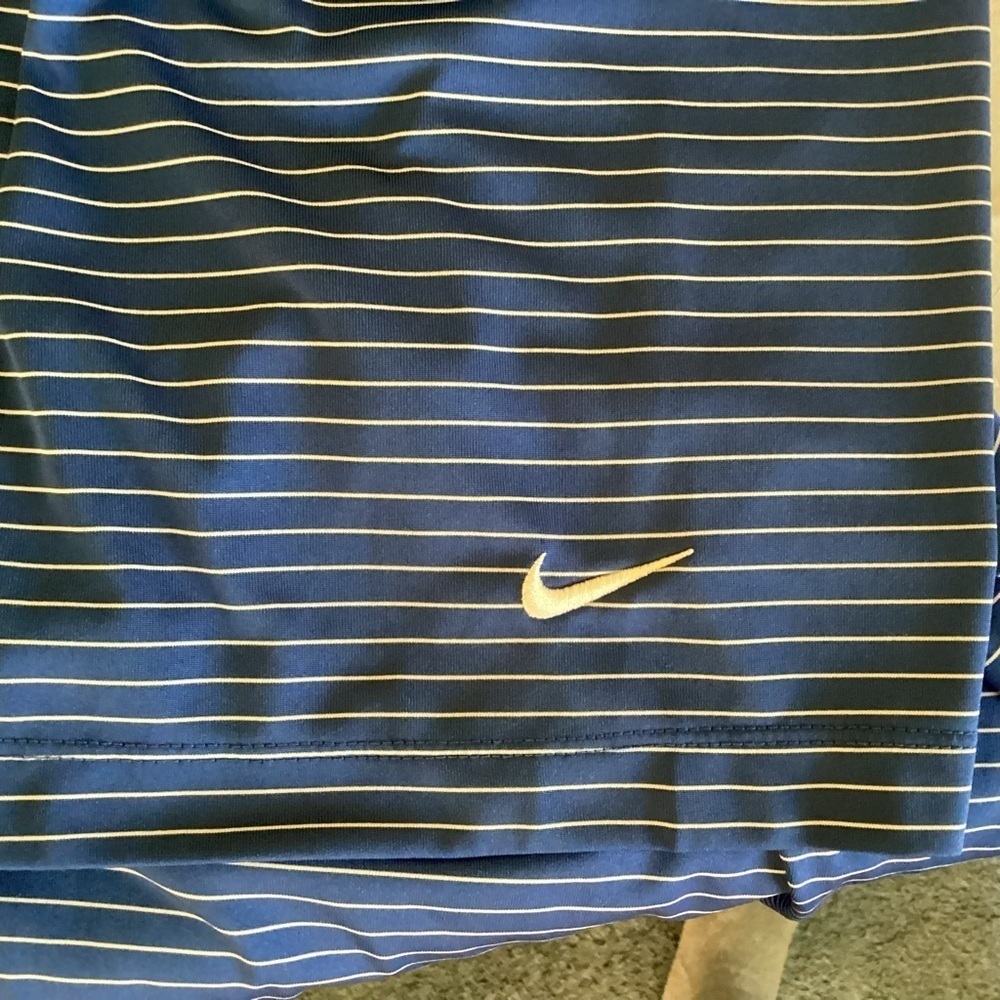 Nike Golf Tour Performance Men’s Blue And White Striped Polo. Size XXL - Picture 4 of 7